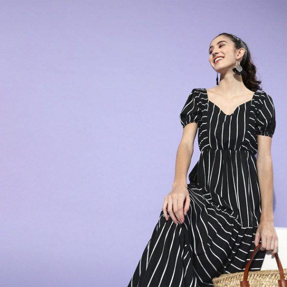https://shop-ally.in/vi/products/black-white-striped-crepe-maxi-dress