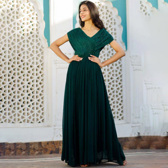 https://shop-ally.in/vi/products/green-embellished-maxi-dress