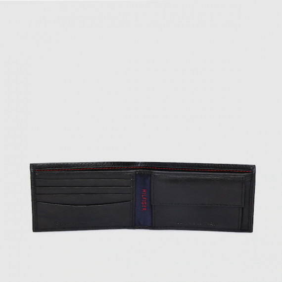 https://shop-ally.in/vi/products/men-black-solid-genuine-leather-two-fold-wallet